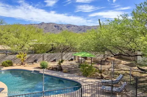 3600 N Hash Knife Cir, Tucson, AZ 85749