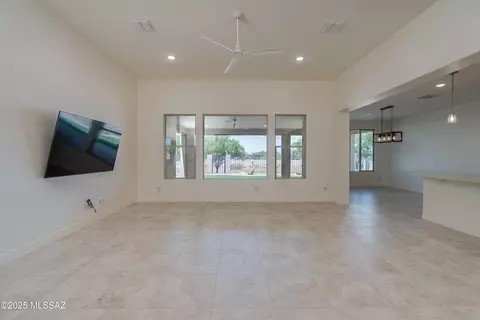 2559 E Wrightson View Dr, Green Valley, AZ 85614 photo 9