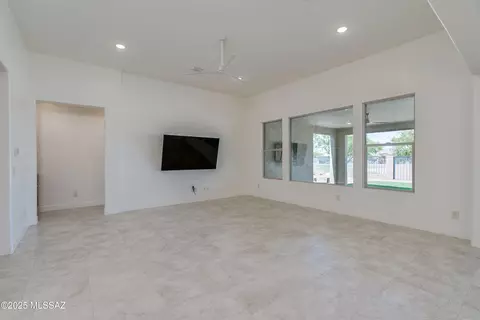 2559 E Wrightson View Dr, Green Valley, AZ 85614 photo 11