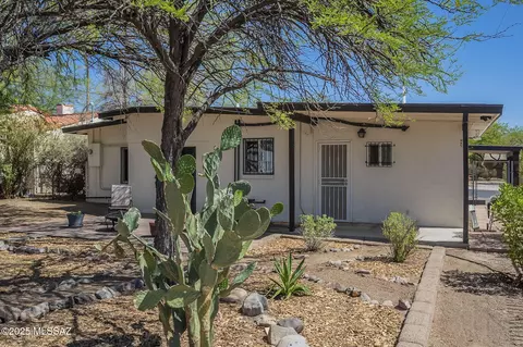 Exterior - 915 E Hampton St, Tucson, AZ 85719 photo 4 of 8