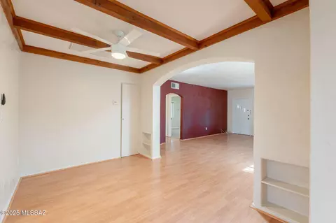 Living - 915 E Hampton St, Tucson, AZ 85719 photo 4 of 5
