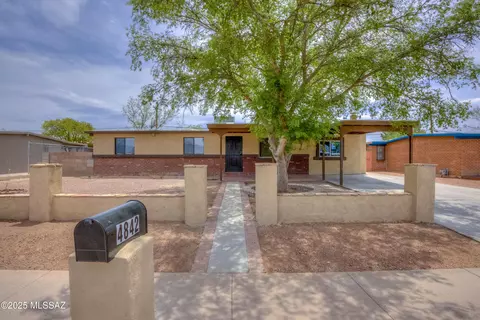 4842 E 27th St, Tucson, AZ 85711