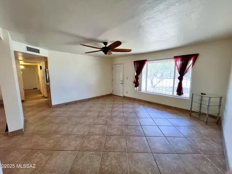 6071 E 27th St, Tucson, AZ 85711 photo 6