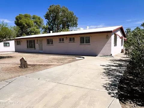 6071 E 27th St, Tucson, AZ 85711 photo 3
