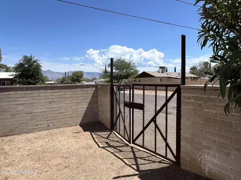 6071 E 27th St, Tucson, AZ 85711 photo 31
