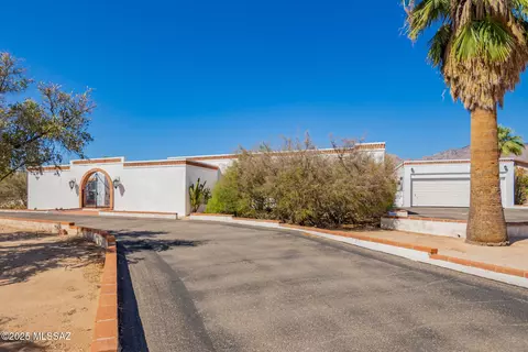 860 W Chula Vista Rd, Tucson, AZ 85704