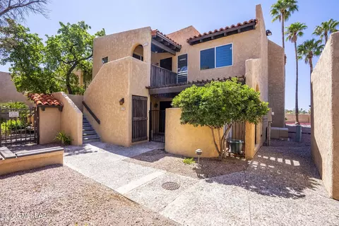 424 N Dodge Blvd, Tucson, AZ 85716