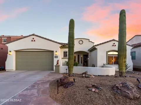 380 E Via Puente De La Lluvia, Sahuarita, AZ 85629
