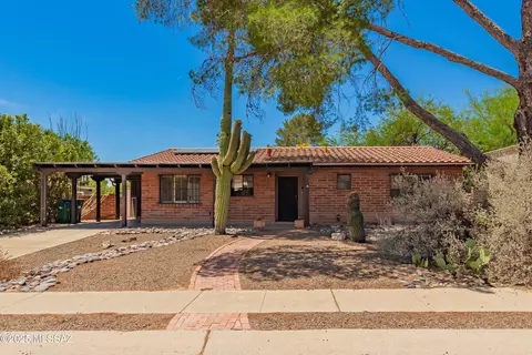 185 E Los Arcos, Green Valley, AZ 85614