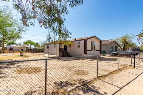 3058 W Emerald Cir, Tucson, AZ 85705
