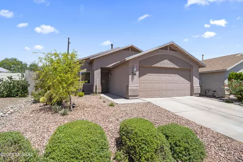 8807 S Desert Rainbow Dr, Tucson, AZ 85747