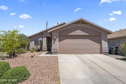 Exterior - 8807 S Desert Rainbow Dr, Tucson, AZ 85747 photo 2 of 7