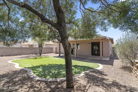 Exterior - 8807 S Desert Rainbow Dr, Tucson, AZ 85747 photo 5 of 7