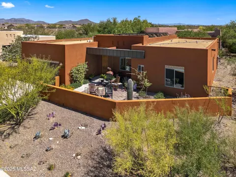 8123 S Galileo Ln, Tucson, AZ 85747