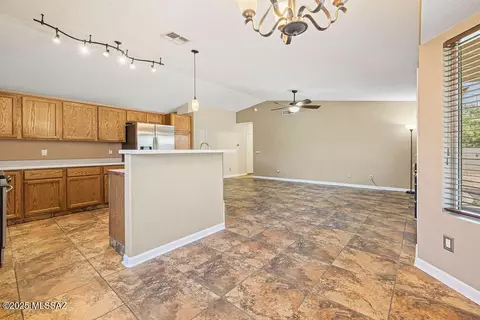 7925 S Danforth Ave, Tucson, AZ 85747 photo 7