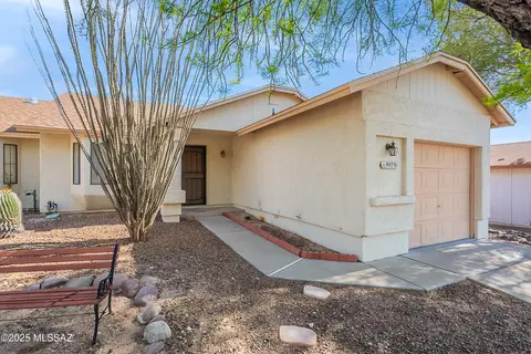 9978 E Desert Aire Dr, Tucson, AZ 85730