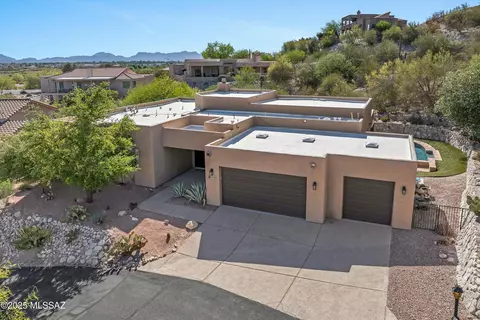 3829 N River Oak Ln, Tucson, AZ 85718