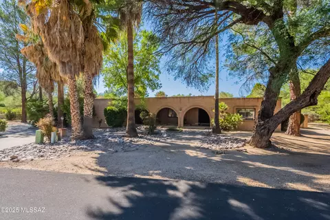 12425 E Barbary Coast Rd, Tucson, AZ 85749