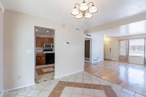 2226 E Jasmine Dr, Tucson, AZ 85706 photo 13