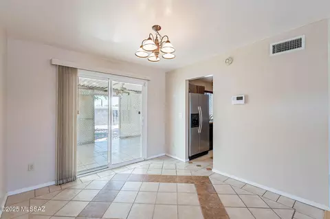 2226 E Jasmine Dr, Tucson, AZ 85706 photo 12