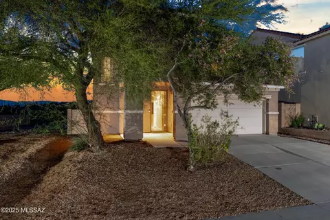 10365 S High Bluff Dr, Vail, AZ 85641
