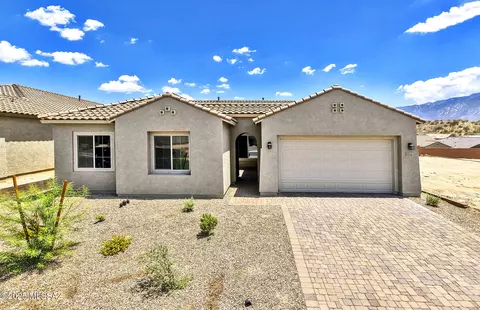 13382 N Sanidine Dr, Oro Valley, AZ 85755