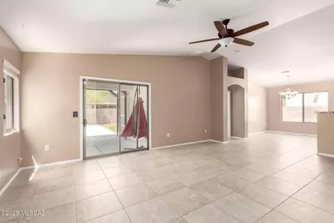 Living - 4099 E Shadow Branch Dr, Tucson, AZ 85756 photo 2 of 5