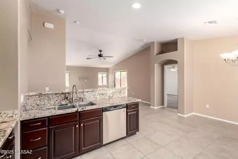 Kitchen - 4099 E Shadow Branch Dr, Tucson, AZ 85756 photo 4 of 4