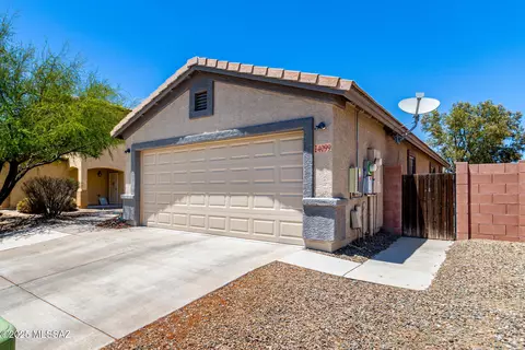 Exterior - 4099 E Shadow Branch Dr, Tucson, AZ 85756 photo 2 of 5