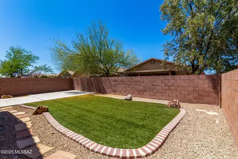 Exterior - 4099 E Shadow Branch Dr, Tucson, AZ 85756 photo 5 of 5