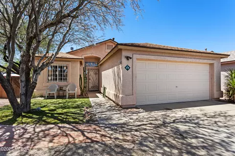 3718 W Sunbonnet Pl, Tucson, AZ 85742