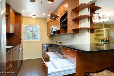 Kitchen - 3225 Elida St, Tucson, AZ 85716 photo 4 of 4