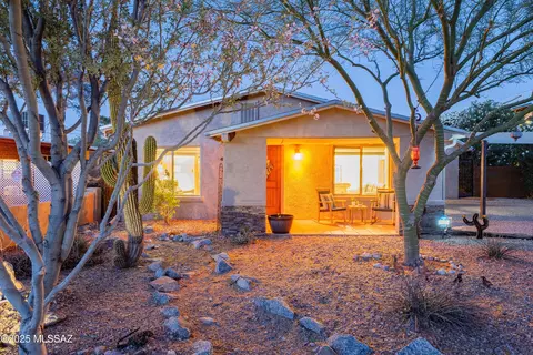2120 N Fair Oaks Ave, Tucson, AZ 85712