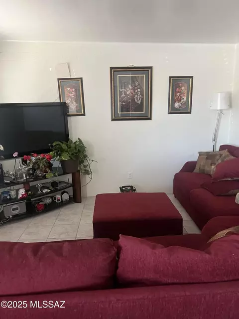 321-323 E Olive St, Tucson, AZ 85706 photo 5