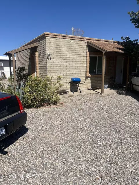 321-323 E Olive St, Tucson, AZ 85706 photo 2