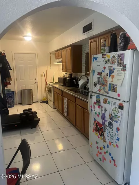 321-323 E Olive St, Tucson, AZ 85706 photo 7