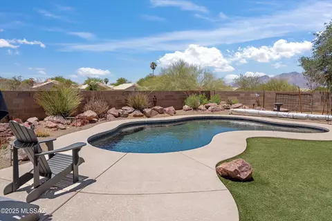 178 S Sonoran Heights Dr, Tucson, AZ 85748