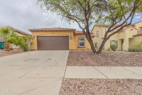 844 W Calle Valenciana, Sahuarita, AZ 85629