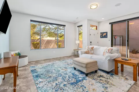 983 E Park Modern Dr, Tucson, AZ 85719 photo 3