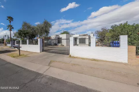815 W Hawaii Dr, Tucson, AZ 85706