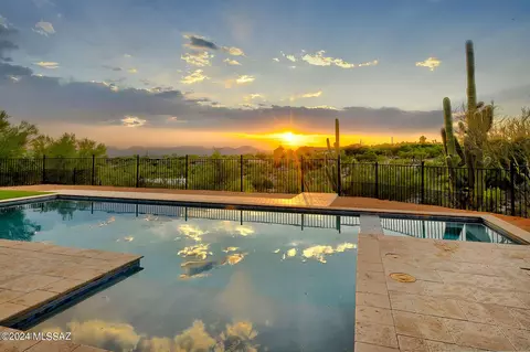 6631 N Camino Padre Isidoro, Tucson, AZ 85718