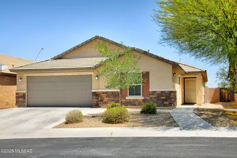 11710 W Boll Bloom Dr, Marana, AZ 85653