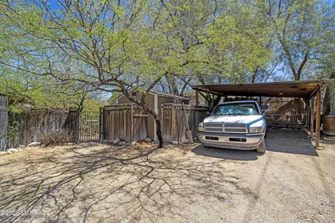 Exterior - 1300 E Grant Rd, Tucson, AZ 85719 photo 9 of 10