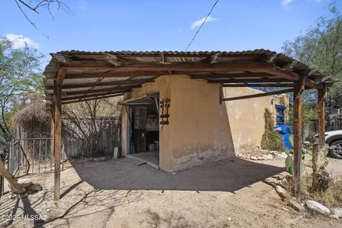 Exterior - 1300 E Grant Rd, Tucson, AZ 85719 photo 7 of 10
