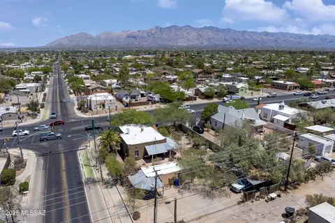 View/Area - 1300 E Grant Rd, Tucson, AZ 85719 photo 1 of 3