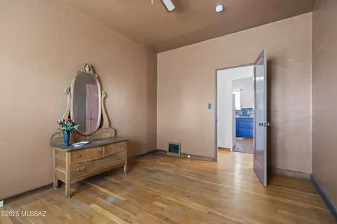Bedroom - 1300 E Grant Rd, Tucson, AZ 85719 photo 1 of 3
