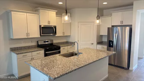 6930 W Indian Clover Way, Tucson, AZ 85757