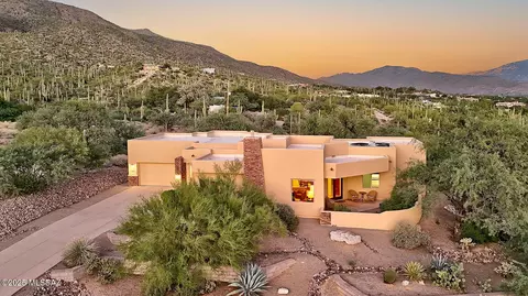 5468 N Sabino Highlands Pl, Tucson, AZ 85749