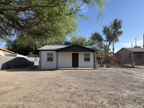 810 W President St, Tucson, AZ 85714