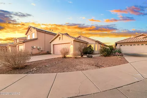 2578 W Bluffs Peak Ct, Tucson, AZ 85742